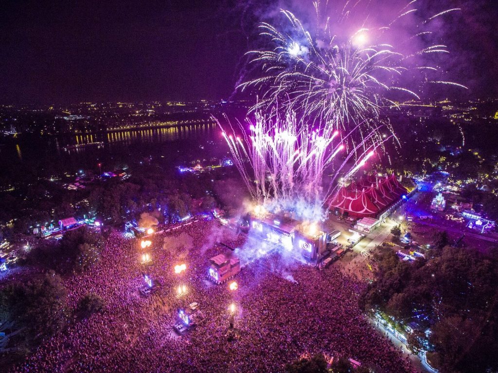 endshow-hardwell