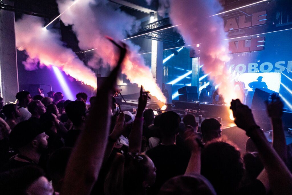 ade-awake-amelie-lens