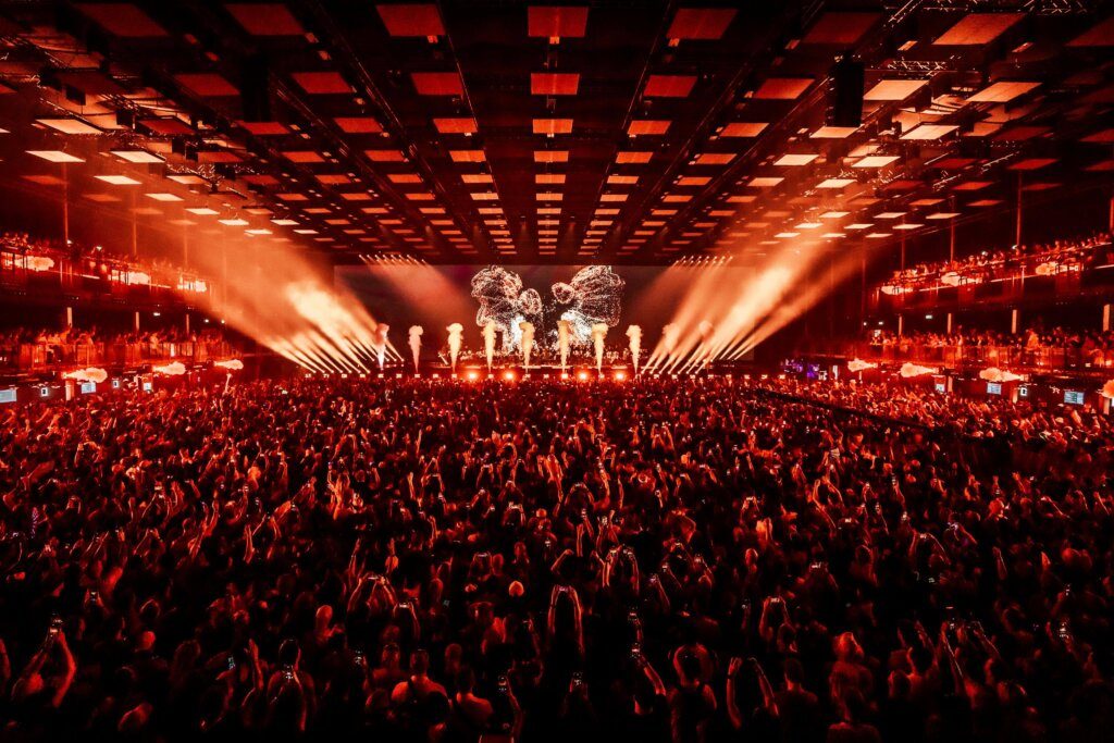 tomorrowland-indoor