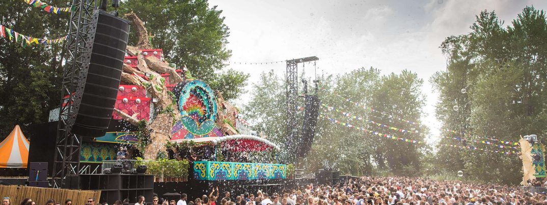 Bikerboots tot denim: dé festivaltrends voor de ladies