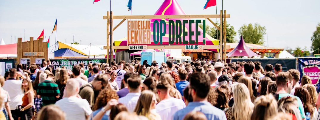 Report Op Dreef: Naast alle heerlijke R&B en techno ook genieten van meezingers uit de Jordaan