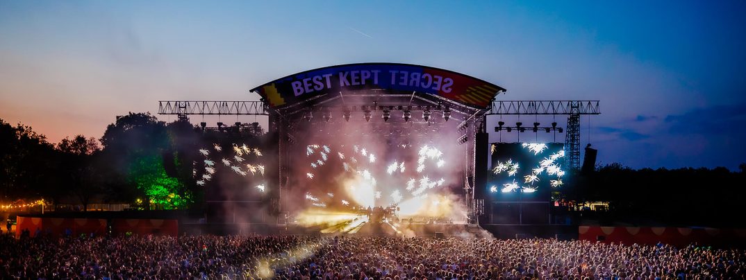Door reporter Sjors: Zon, hitte, warmte, maar vooral heel veel goede muziek op Best Kept Secret 2023