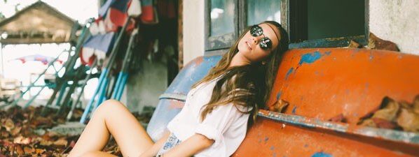Festivaltrend: Houten zonnebrillen