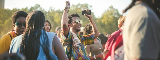 Zo beperk je schade van drank & drugs gebruik tijdens festivals
