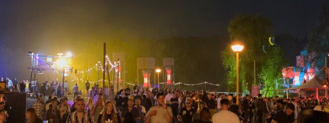 Hoe was jullie eerste festivalervaring?