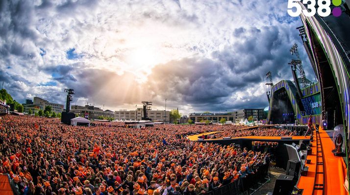 Hoe bereid ik me voor op een koningsdagfestival?