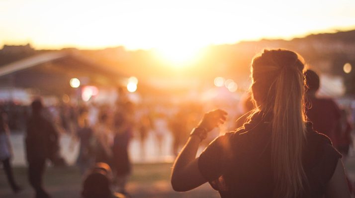 Festivals bezoeken in een rolstoel: maatjes gezocht!