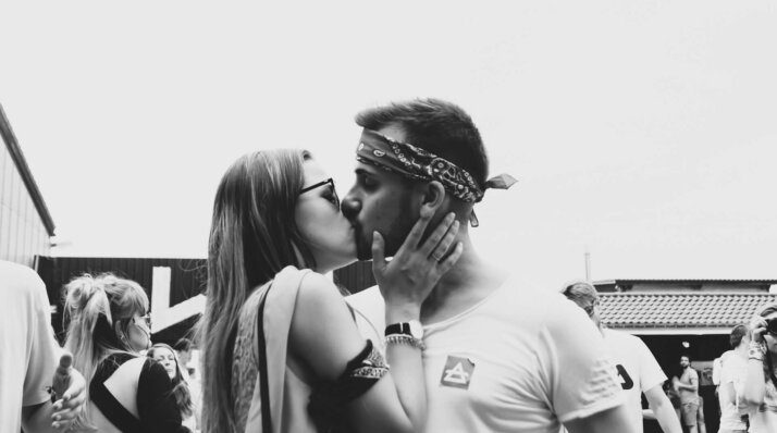 Intimiteiten op een festival: do’s en don’ts